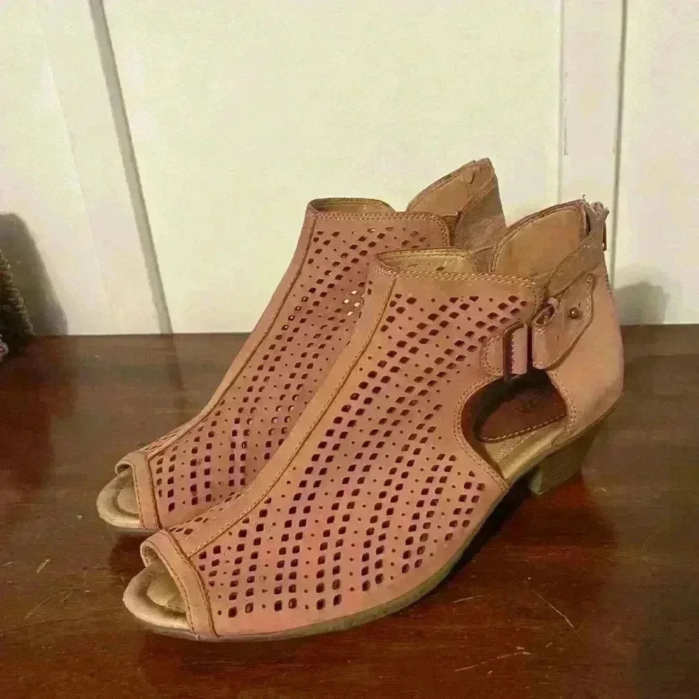 Earth Women's Sz 11 Nubuck Leather Keri Dusty Rose Peep Toe Perforated...
